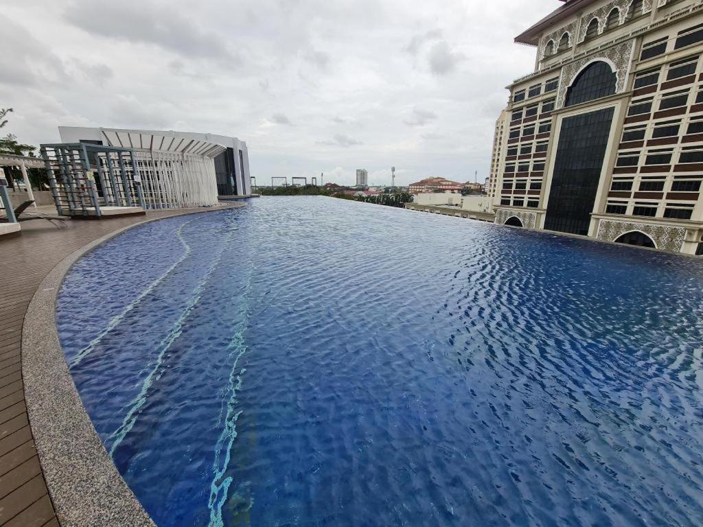 Nusa Luxurious Suite โกตาบารู ภายนอก รูปภาพ